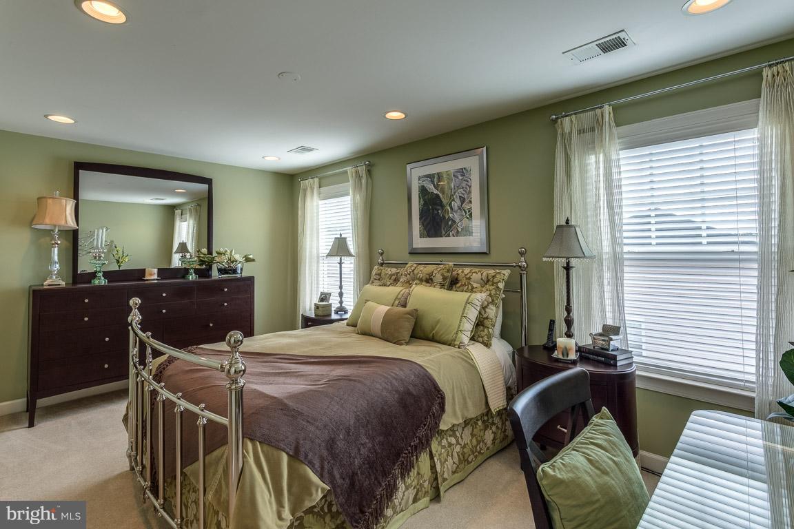 4116 Agency Loop Triangle, VA 22172 - Photo 22 of 30 Bedroom 3
