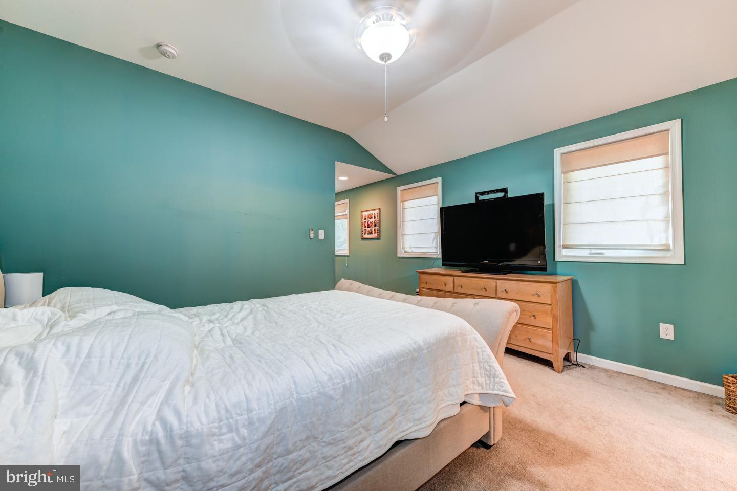 173 Windmill Road Willow Grove, PA 19090 - Photo 18 of 42 Gallery Image 18