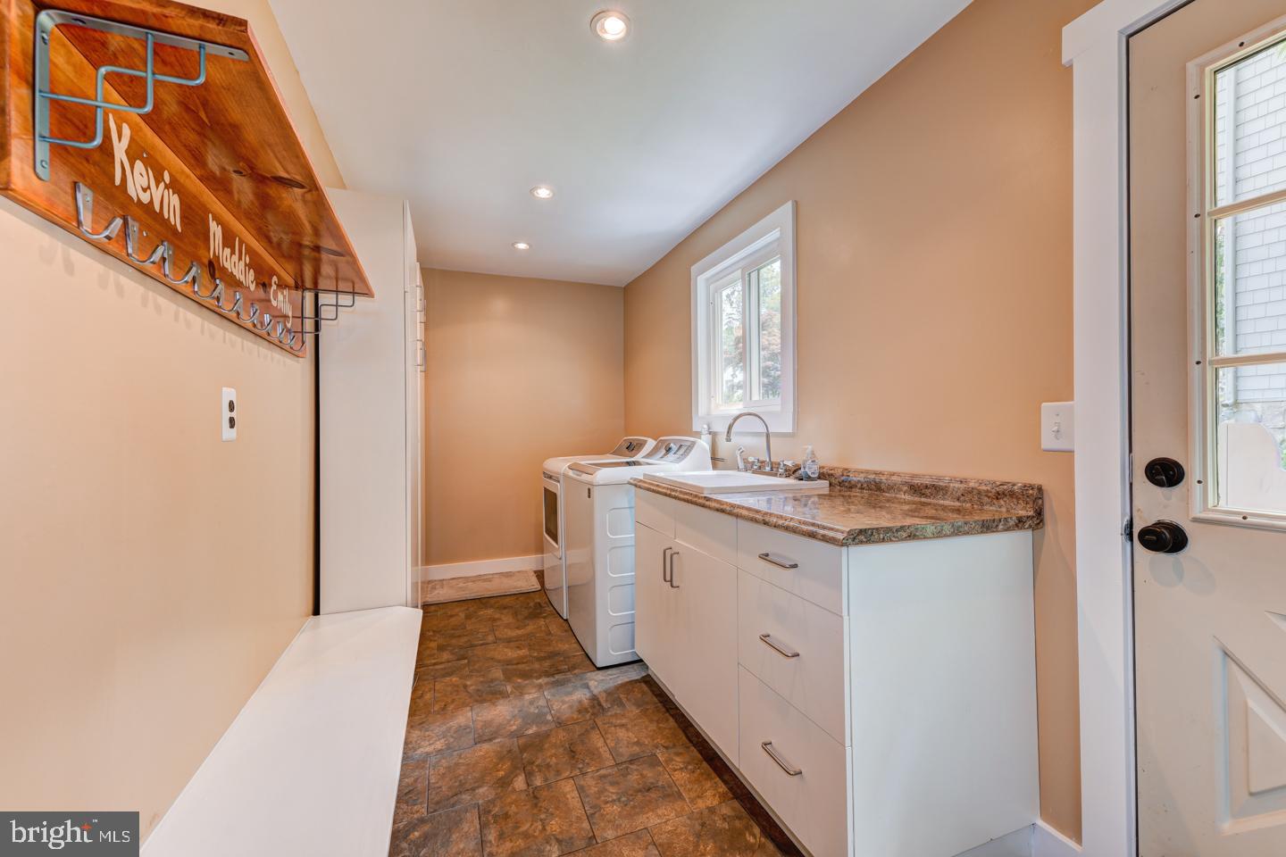 173 Windmill Road Willow Grove, PA 19090 - Photo 30 of 42 Gallery Image 30