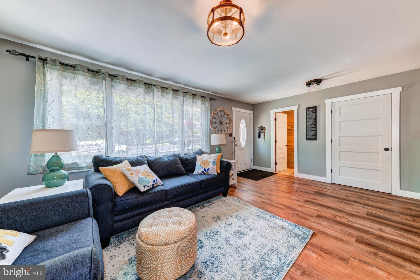 173 Windmill Road Willow Grove, PA 19090 - Photo 4 of 42 Gallery Image 4