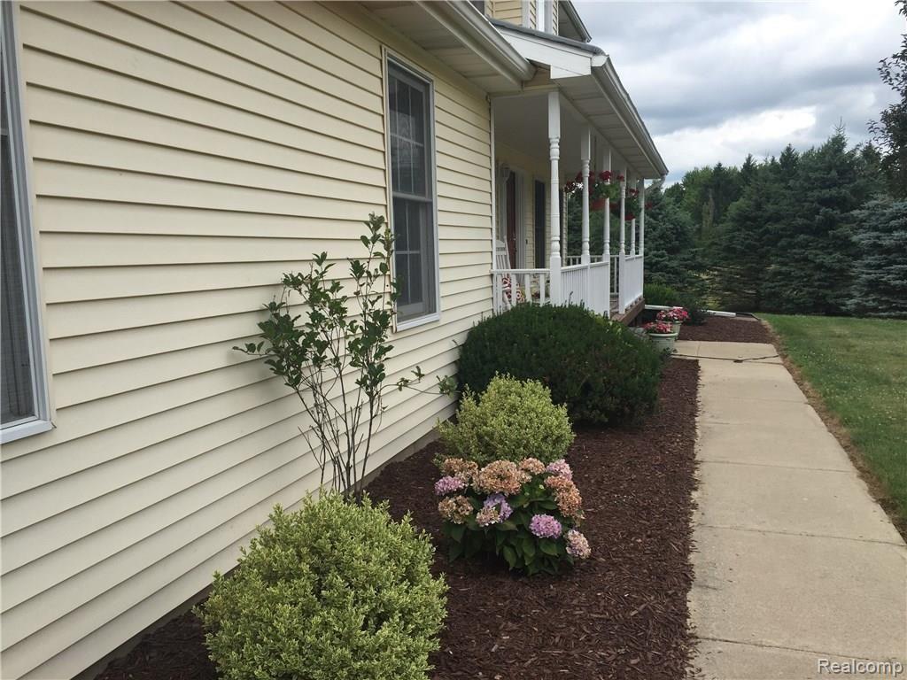 1780 Marjorie Drive Howell, MI 48843 - Photo 6 of 44 b4.JPG