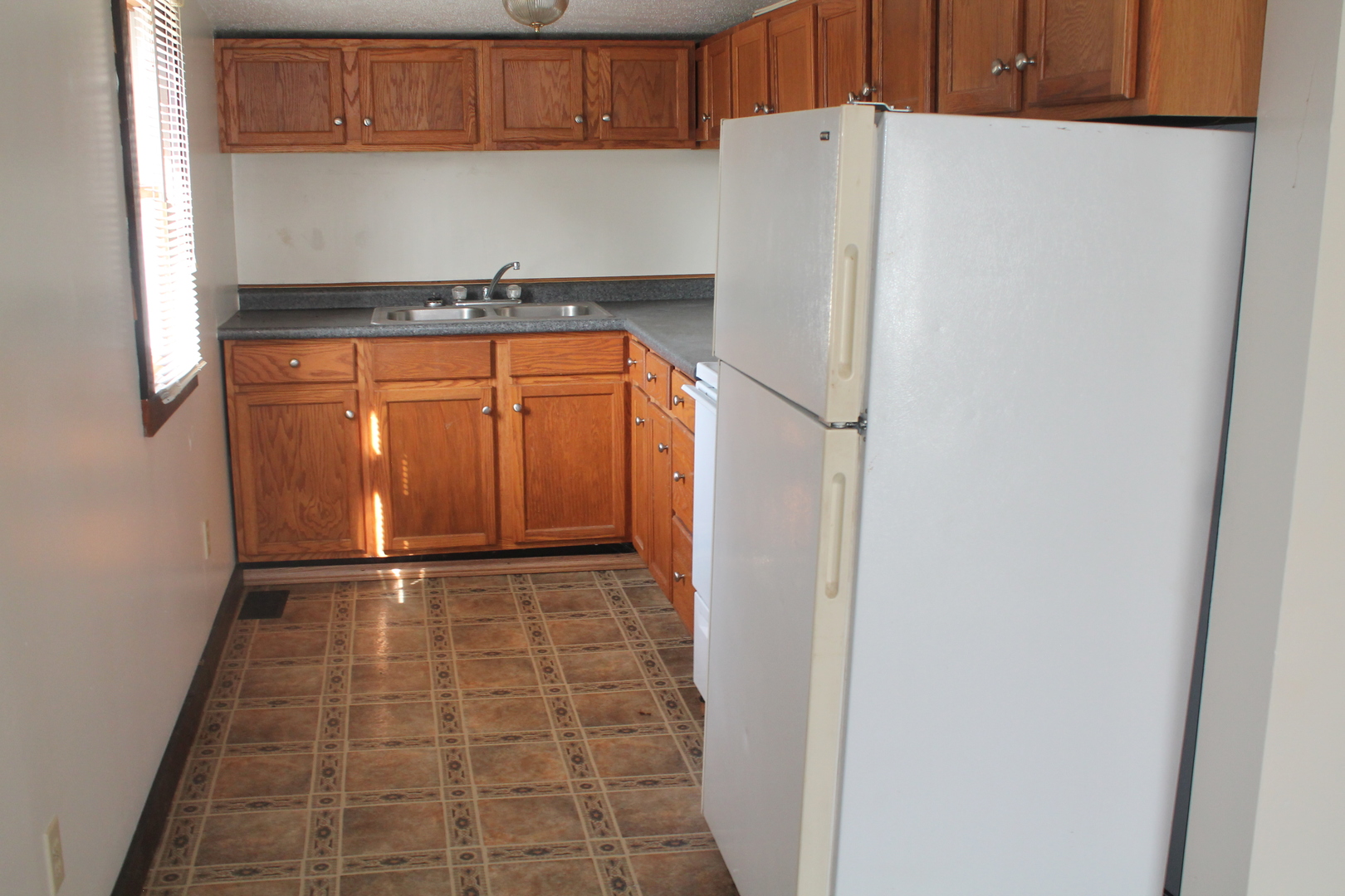 610 West Cherry Street, Unit 2 Carbondale, IL 62901 - Photo 15 of 21
