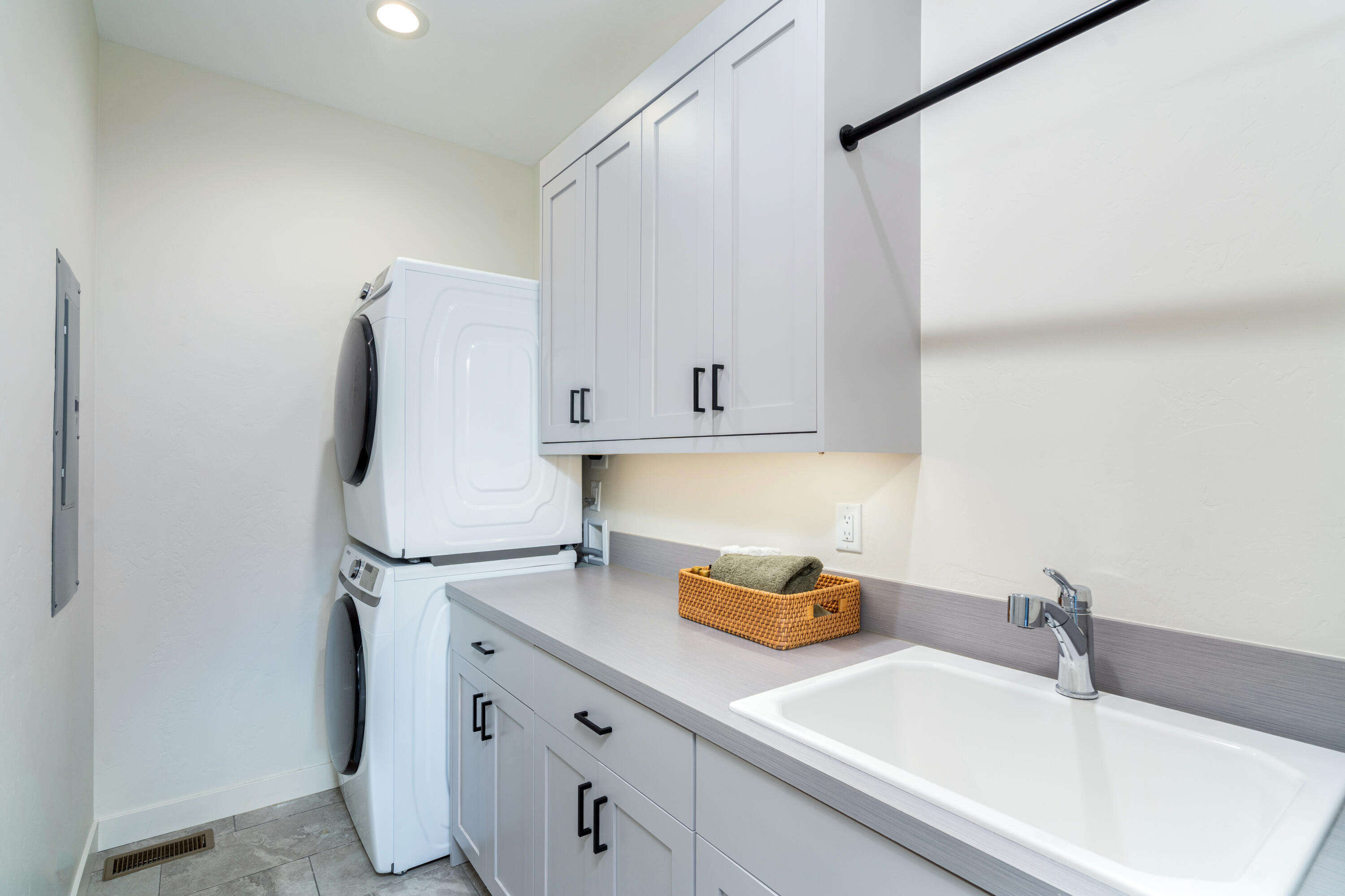 388 North Lena Street, Unit 5C Ridgway, CO 81432 - Photo 14 of 27 a bathroom with a sink and a mirror