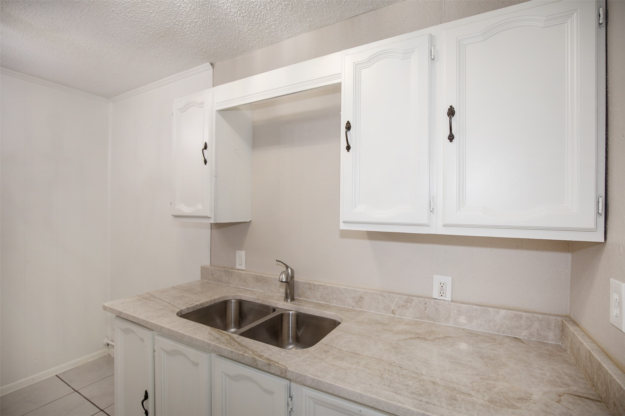 2020 B Rosalee Street La Marque, TX 77568 - Photo 5 of 22