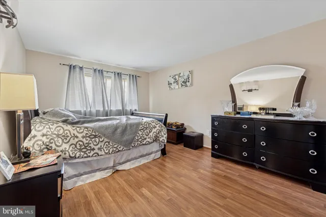 $218,000 | 368 B Saybrook Lane, Wallingford, PA 19086