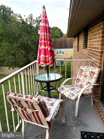 $218,000 | 368 B Saybrook Lane, Wallingford, PA 19086