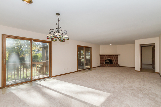 26 Green Ridge Road Elgin, IL 60120 - Photo 5 of 22