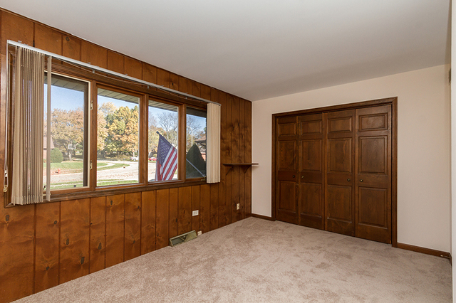 26 Green Ridge Road Elgin, IL 60120 - Photo 8 of 22