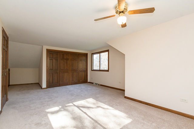 26 Green Ridge Road Elgin, IL 60120 - Photo 10 of 22