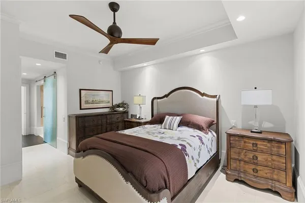 $999,000 | 406 La Peninsula Boulevard, Unit 406, Naples, FL 34113