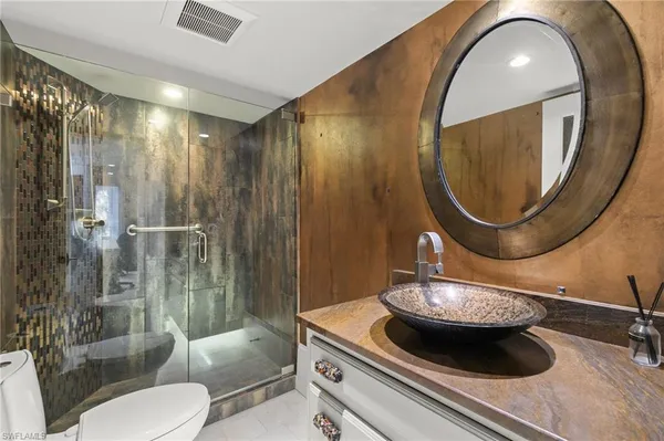 $999,000 | 406 La Peninsula Boulevard, Unit 406, Naples, FL 34113