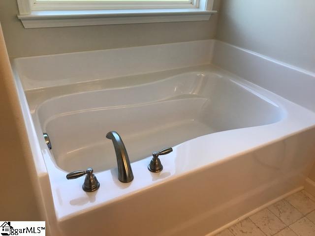 9 Mendham Lane Greer, SC 29650 - Photo 6 of 8 Gallery Image 6