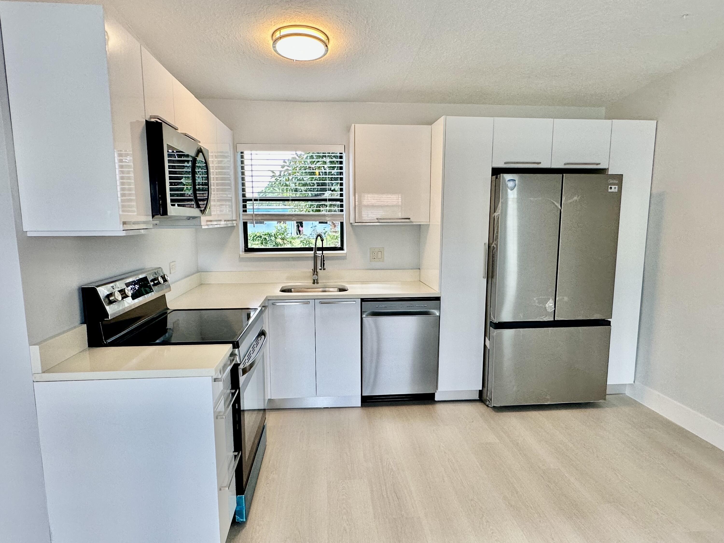 5656 Maypop Road West Palm Beach, FL 33415 - Photo 5 of 20 IMG_7636 (1)