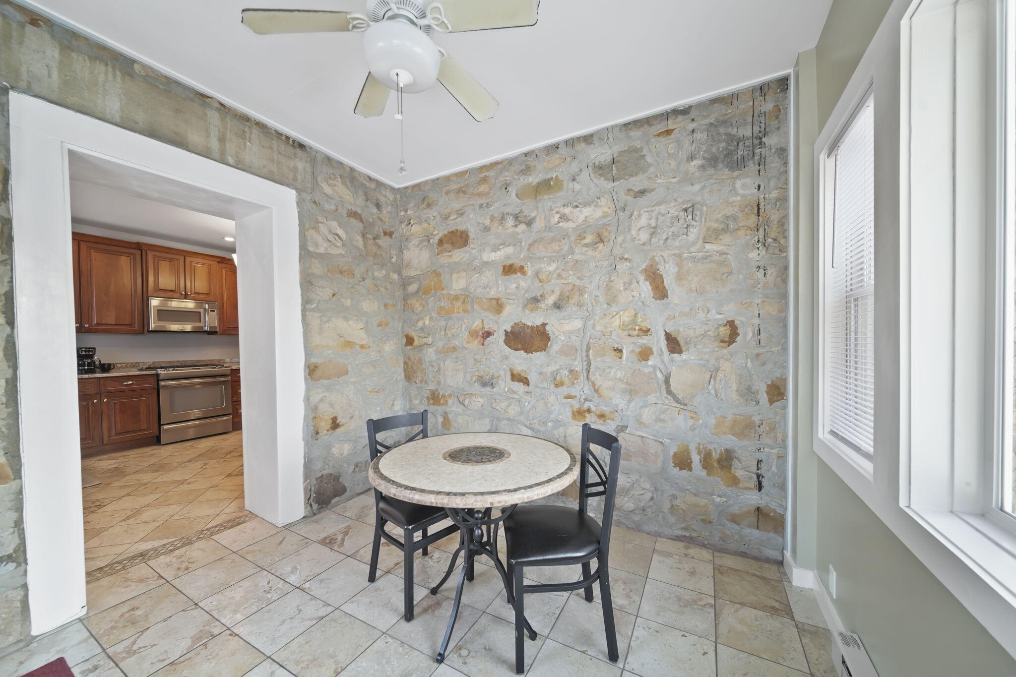 208 Glasgow Road Jackson, MI 49201 - Photo 15 of 94 Look at the character!