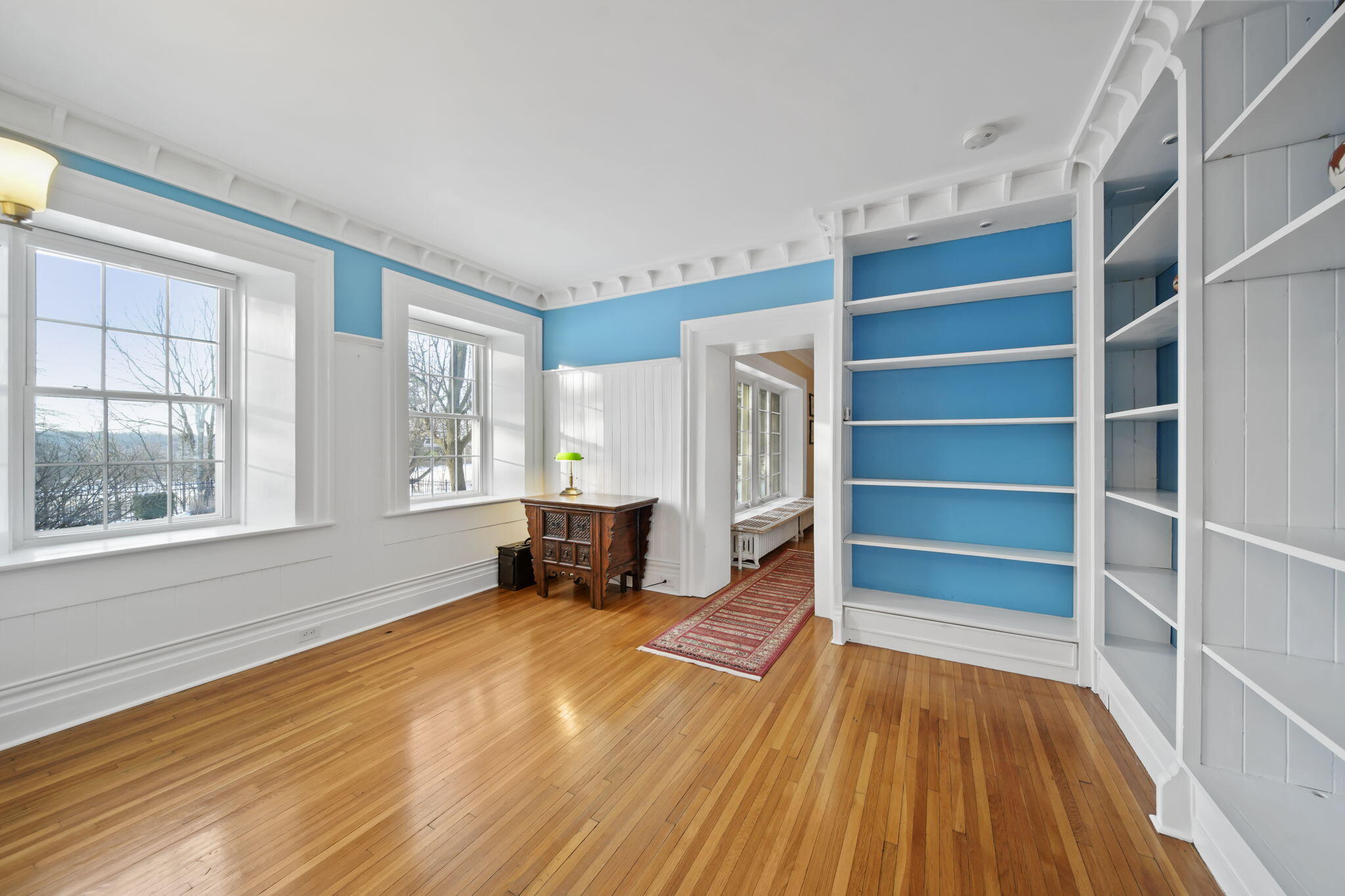 208 Glasgow Road Jackson, MI 49201 - Photo 19 of 94 Library room built-ins
