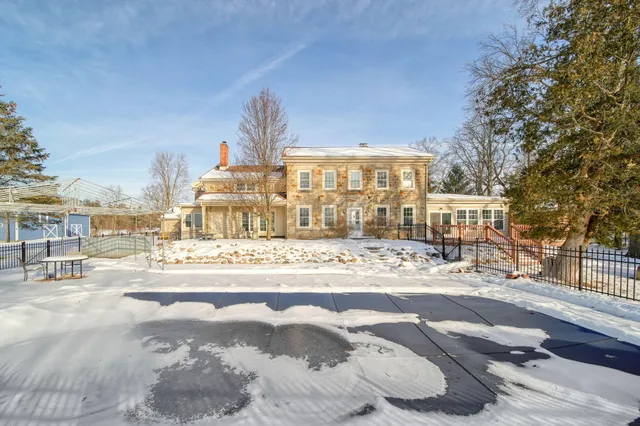 $727,000 | 208 Glasgow Road, Jackson, MI 49201