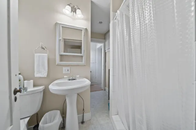 $727,000 | 208 Glasgow Road, Jackson, MI 49201