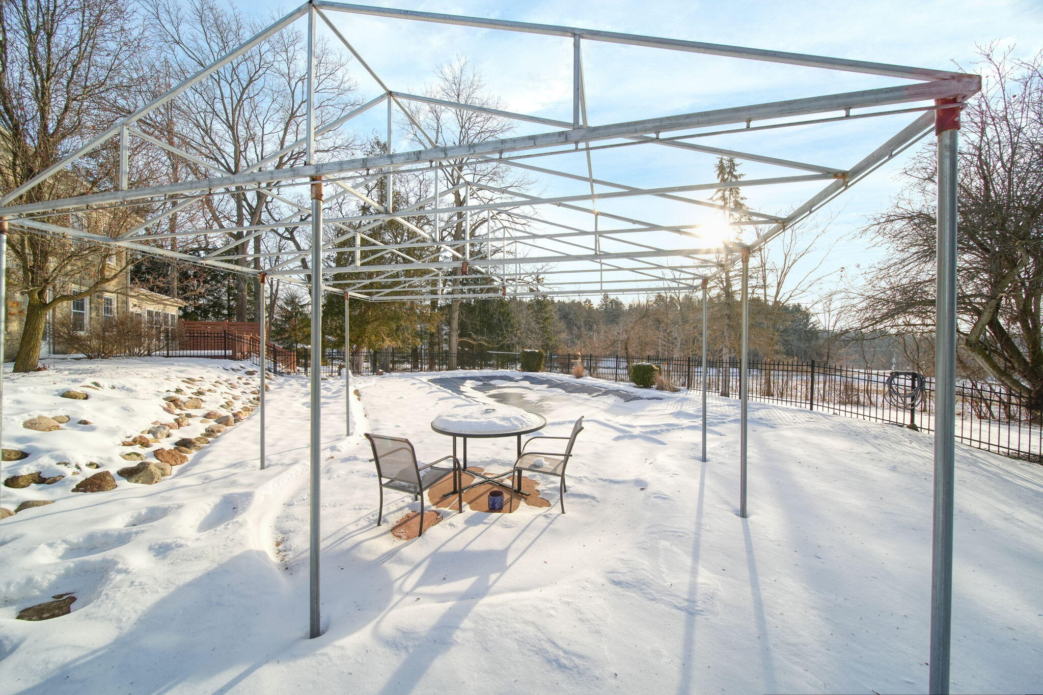 208 Glasgow Road Jackson, MI 49201 - Photo 48 of 94 Shade gazebo
