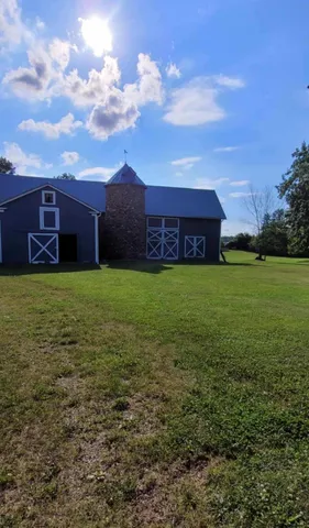 $727,000 | 208 Glasgow Road, Jackson, MI 49201