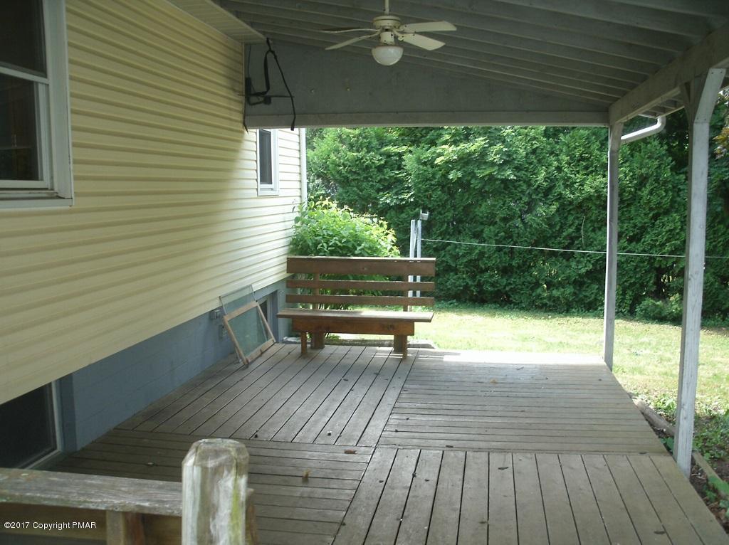 174 East County Road Sugarloaf, PA 18249 - Photo 4 of 13 rear deck