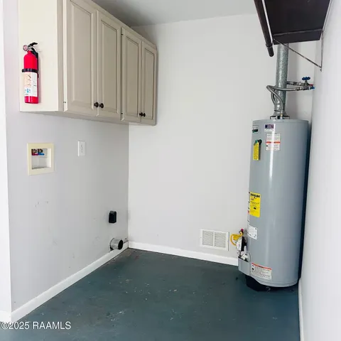 $94,500 | 409 West Bernard Street, Rayne, LA 70578