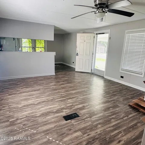 $94,500 | 409 West Bernard Street, Rayne, LA 70578