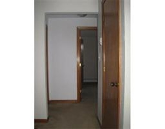 24 Ridgewood Lane, Unit 24 Gardner, MA 01440 - Photo 4 of 5 Gallery Image 4