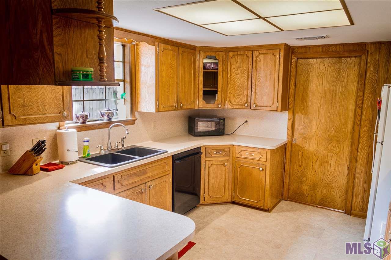 1167 Aurora Place Baton Rouge, LA 70806 - Photo 9 of 17 Kitchen