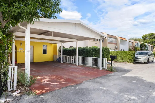 $470,596 | 7144 West 2nd Lane, Hialeah, FL 33014