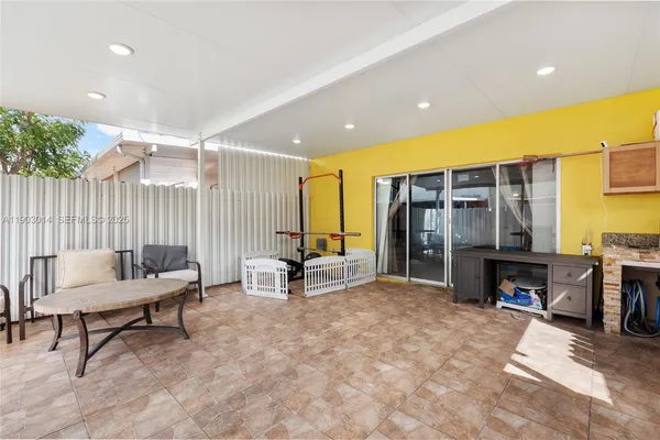 $470,596 | 7144 West 2nd Lane, Hialeah, FL 33014