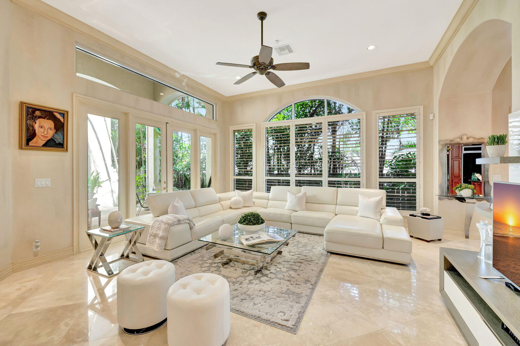 3628 South Ocean Boulevard Highland Beach, FL 33487 - Photo 12 of 69 Living Room