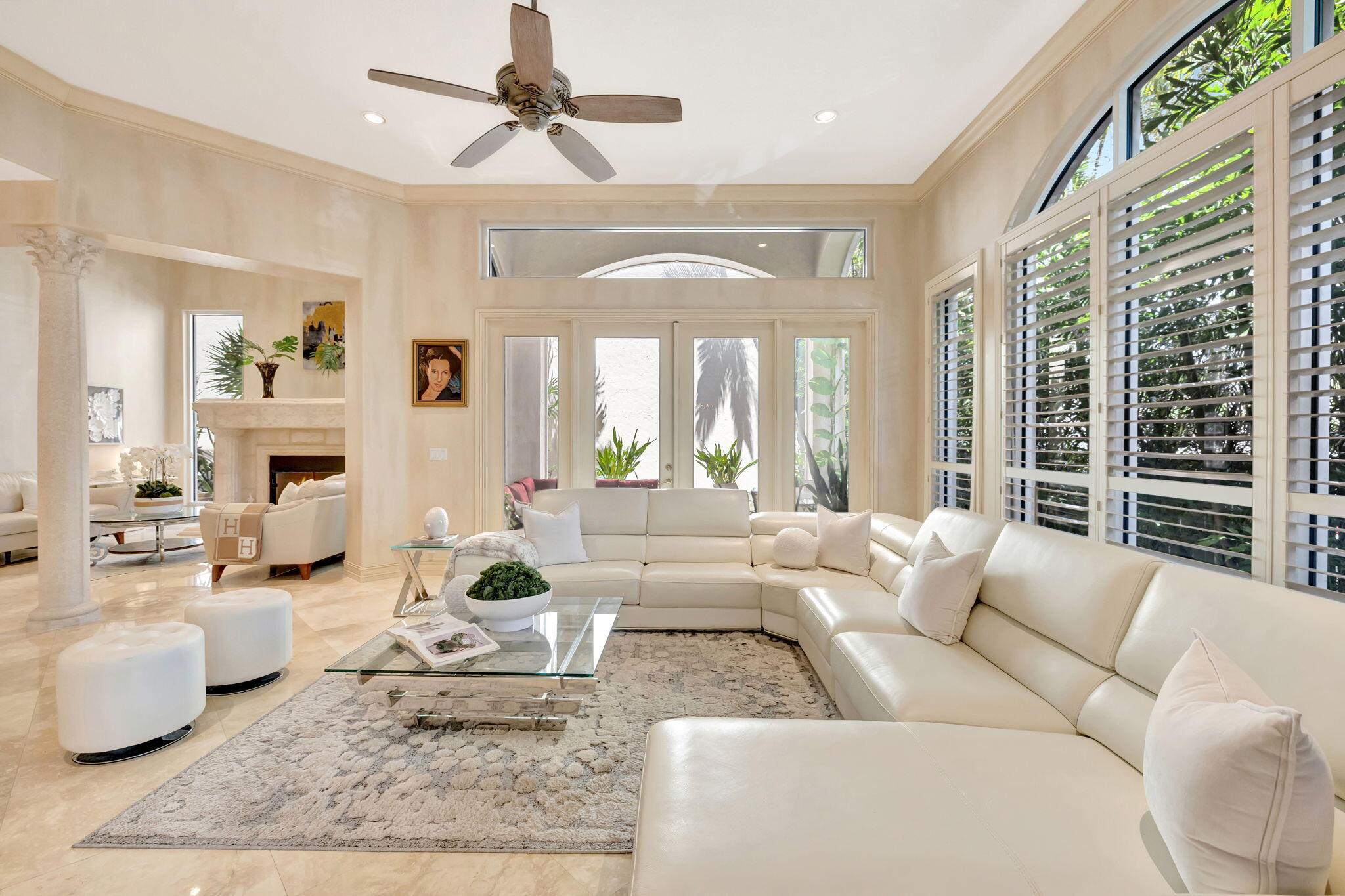 3628 South Ocean Boulevard Highland Beach, FL 33487 - Photo 9 of 69 Living Room