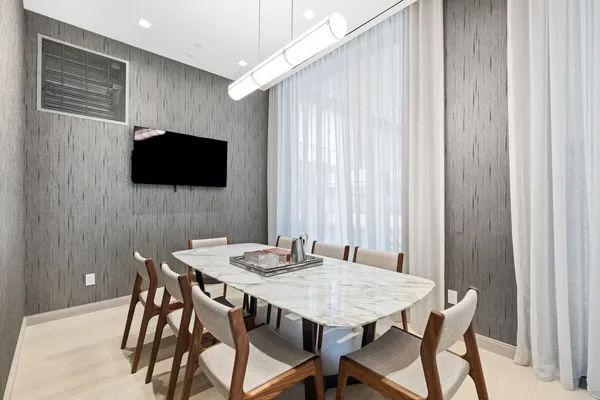 $2,475,000 | 138 East 50th Street, Unit 12C | Midtown East