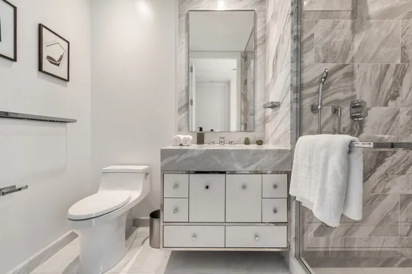 $2,475,000 | 138 East 50th Street, Unit 12C | Midtown East