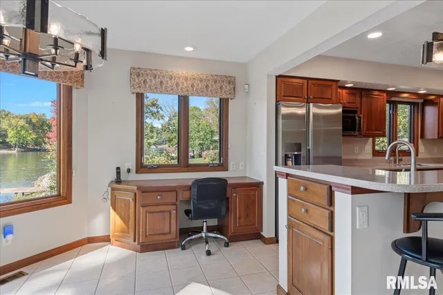 $825,000 | 12 Wedgewood Court, Taylorville, IL 62568