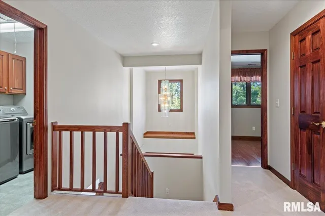 $825,000 | 12 Wedgewood Court, Taylorville, IL 62568