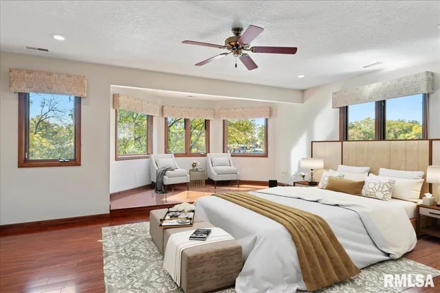 $825,000 | 12 Wedgewood Court, Taylorville, IL 62568