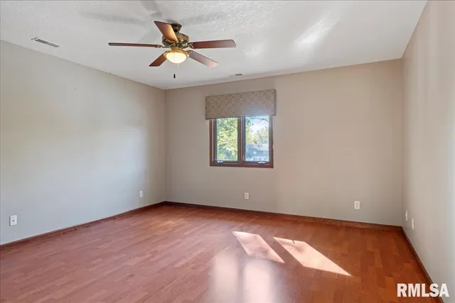 $825,000 | 12 Wedgewood Court, Taylorville, IL 62568