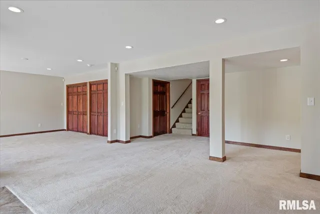 $825,000 | 12 Wedgewood Court, Taylorville, IL 62568