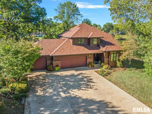 $825,000 | 12 Wedgewood Court, Taylorville, IL 62568