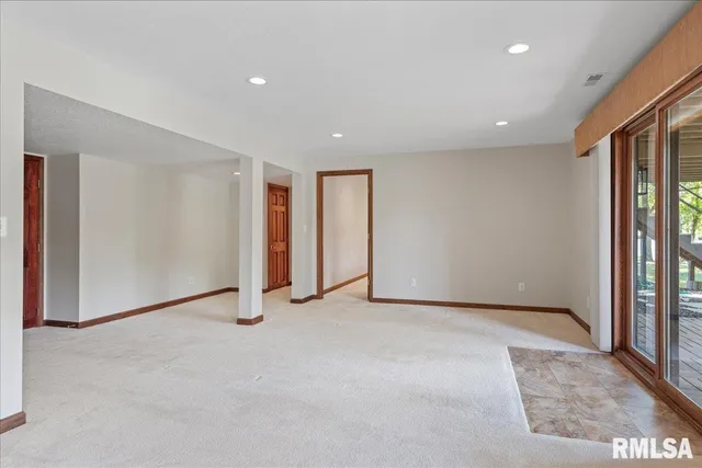 $825,000 | 12 Wedgewood Court, Taylorville, IL 62568