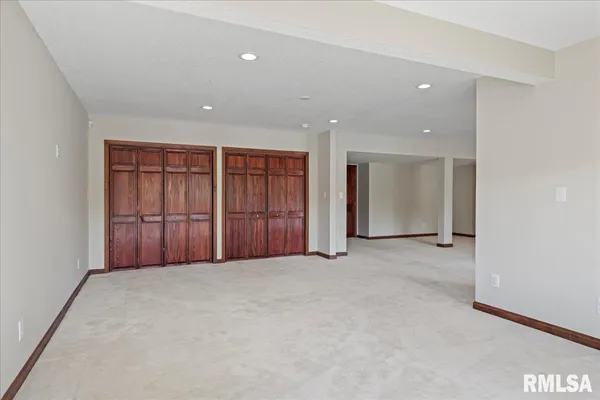 $725,000 | 12 Wedgewood Court, Taylorville, IL 62568