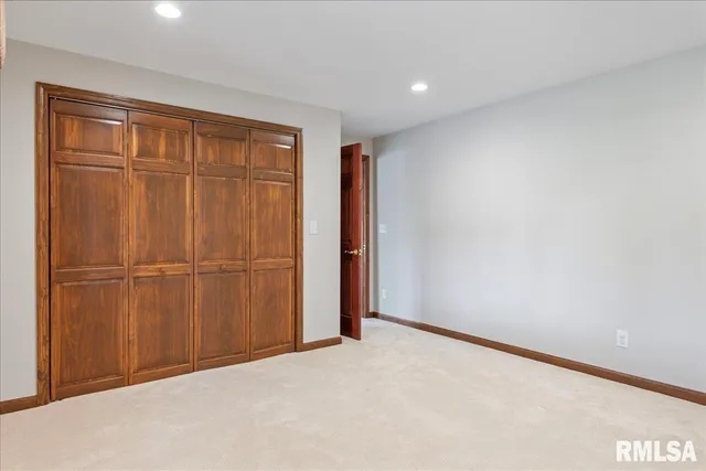 $825,000 | 12 Wedgewood Court, Taylorville, IL 62568