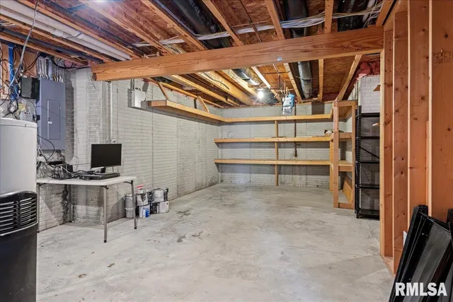 $825,000 | 12 Wedgewood Court, Taylorville, IL 62568