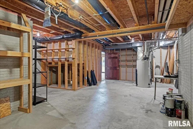 $825,000 | 12 Wedgewood Court, Taylorville, IL 62568