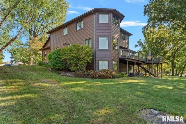 $825,000 | 12 Wedgewood Court, Taylorville, IL 62568