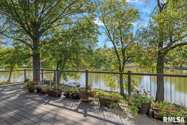 $825,000 | 12 Wedgewood Court, Taylorville, IL 62568