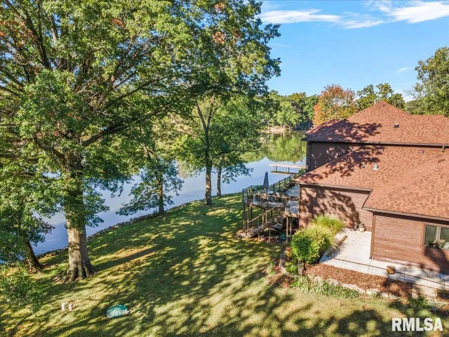 $825,000 | 12 Wedgewood Court, Taylorville, IL 62568