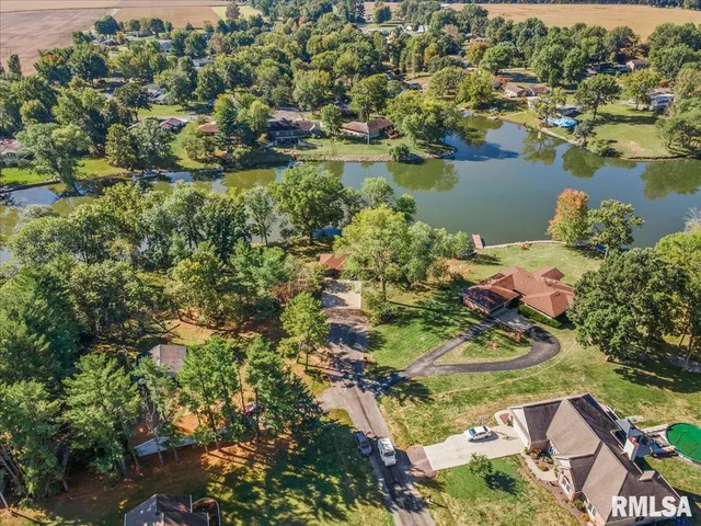 $825,000 | 12 Wedgewood Court, Taylorville, IL 62568