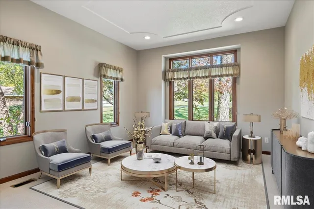 $825,000 | 12 Wedgewood Court, Taylorville, IL 62568